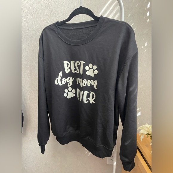 Best Dog Mom Pull Over Graphic Sweater - Picture 4 of 4